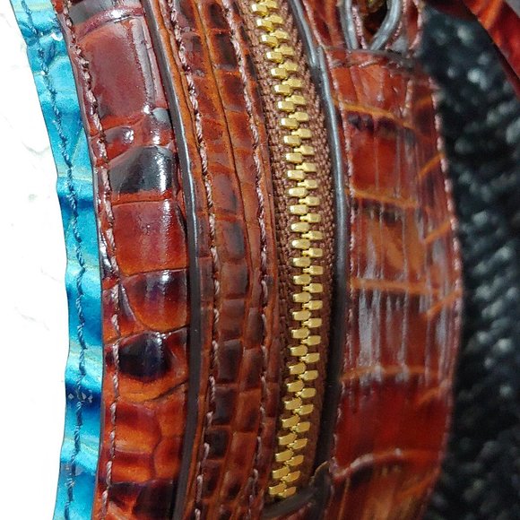 Host Pick BRAHMIN AMELIA CROC EMBOSSED CROSSBODY - Picture 15 of 17